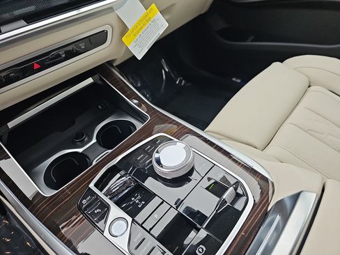 New 2027 BMW X7 xDrive40i w/ Executive Package AWD/4WD image 27