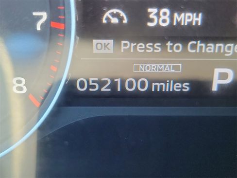 Used 2024 Mitsubishi Outlander SE Black Edition image 30