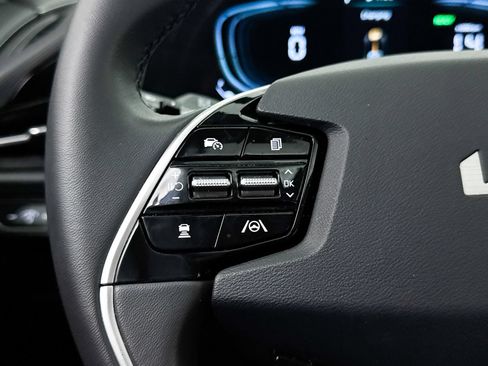Used 2025 Kia Niro EX Touring FWD image 34