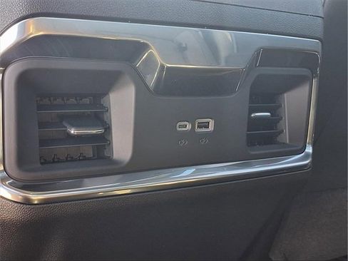 New 2026 GMC Sierra 1500 Elevation image 19