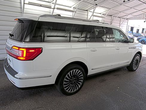 Used 2020 Lincoln Navigator L Black Label w/ Cargo Convenience Package AWD/4WD image 9
