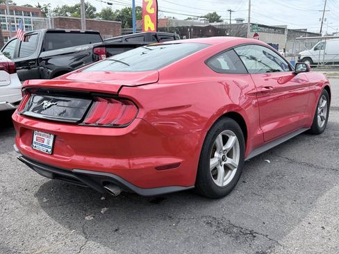 Used 2018 Ford Mustang Coupe RWD image 9