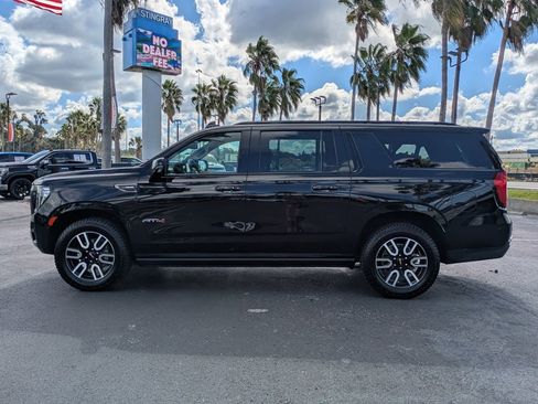 Used 2023 GMC Yukon XL AT4 w/ AT4 Premium Package image 7