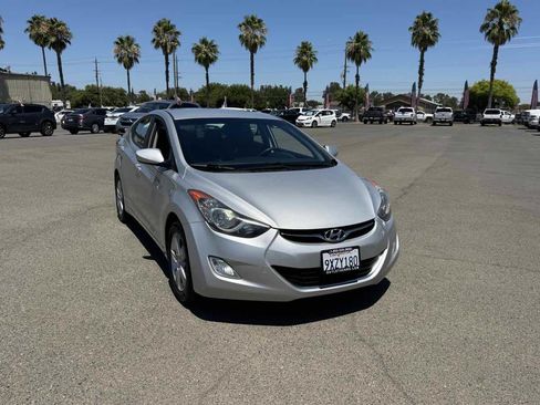 Used 2013 Hyundai Elantra GLS w/ Preferred Pkg FWD image 3