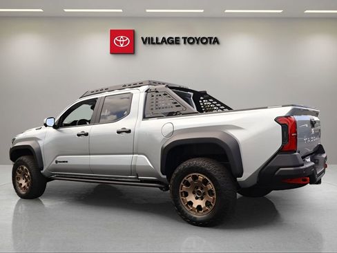 Certified 2025 Toyota Tacoma 4x4 Double Cab Hybrid image 3