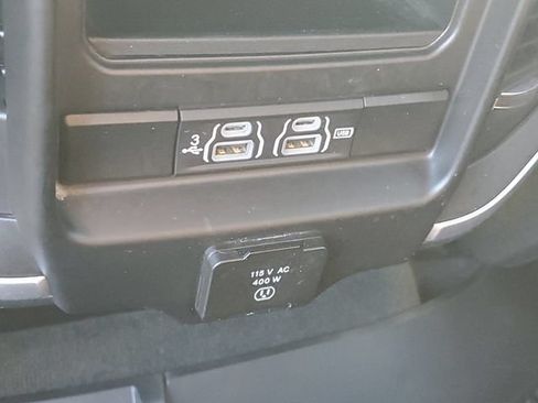 Used 2020 RAM 1500 Big Horn AWD/4WD image 11