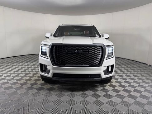 Used 2023 GMC Yukon Denali Ultimate AWD/4WD image 2