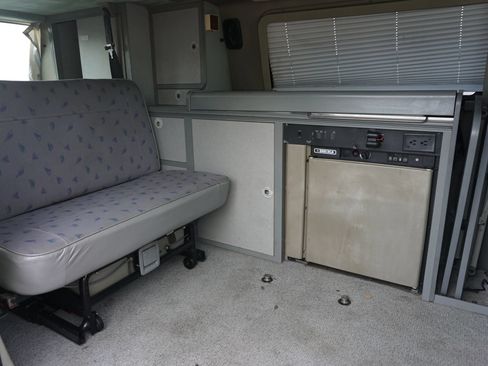 Used 1997 Volkswagen Eurovan Camper FWD image 18