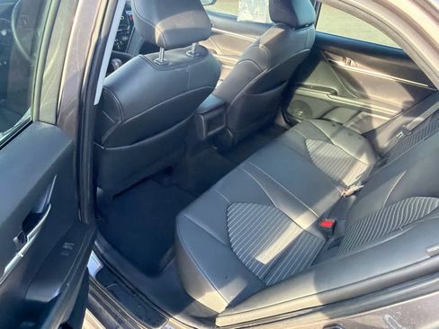 Used 2024 Toyota Camry SE FWD image 9