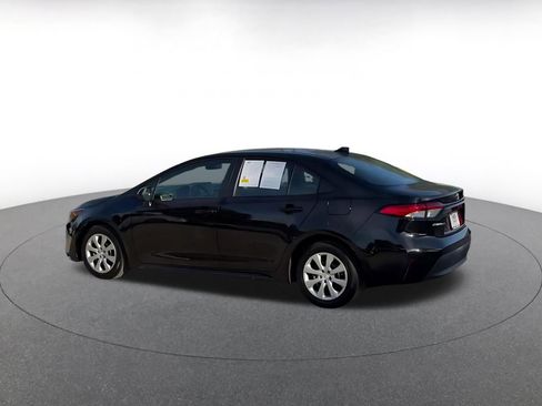 Used 2025 Toyota Corolla LE image 10