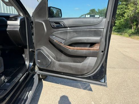 Used 2017 Chevrolet Tahoe LT AWD/4WD image 8