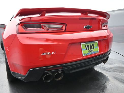 Used 2017 Chevrolet Camaro ZL1 RWD image 2