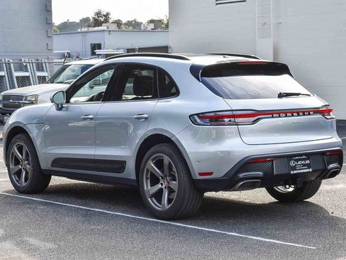 Used 2022 Porsche Macan image 4