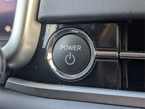 Used 2025 Mitsubishi Outlander SE AWD/4WD image 31