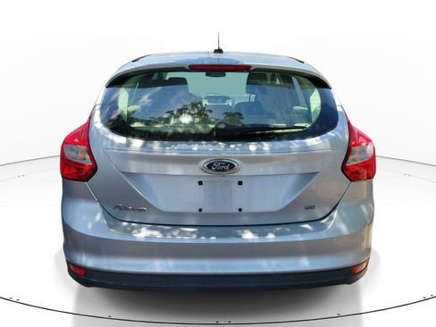 Used 2012 Ford Focus SE FWD image 4