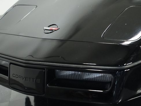 Used 1986 Chevrolet Corvette Convertible image 17