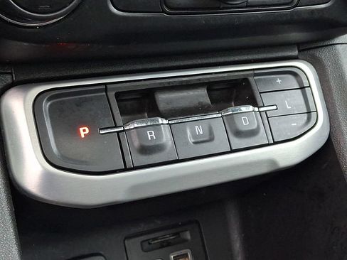 Certified 2020 GMC Acadia SLT AWD/4WD image 15