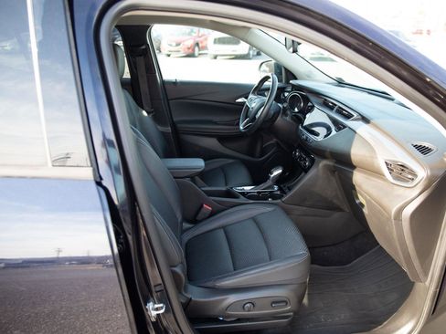Used 2020 Buick Encore GX Essence image 24