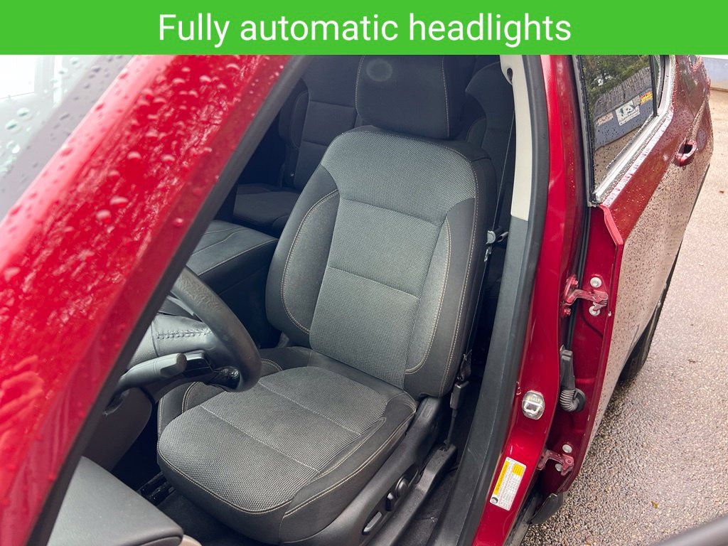 Certified 2020 Chevrolet Traverse LT FWD image 31
