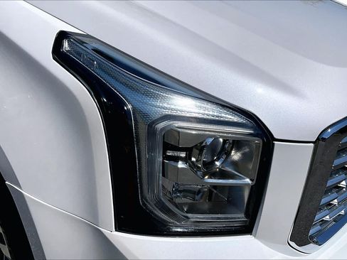 Used 2020 GMC Yukon XL Denali w/ Open Road Package AWD/4WD image 27
