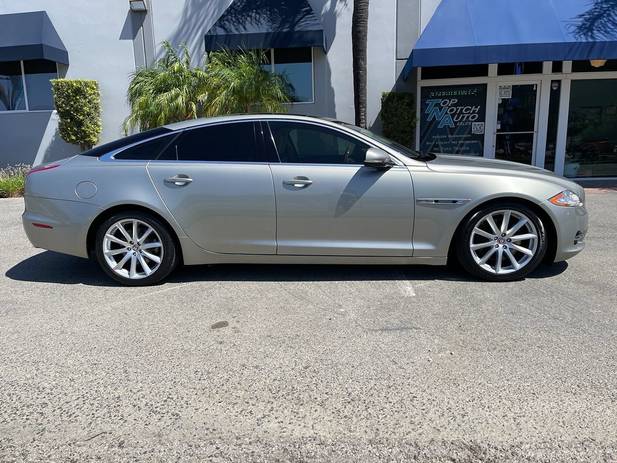 Used 2012 Jaguar XJ RWD image 4