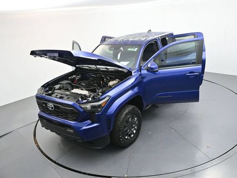 Used 2024 Toyota Tacoma TRD Sport w/ TRD Sport Upgrade Package AWD/4WD image 28