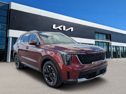 Certified 2025 Kia Sorento S w/ Panoramic Sunroof Package
