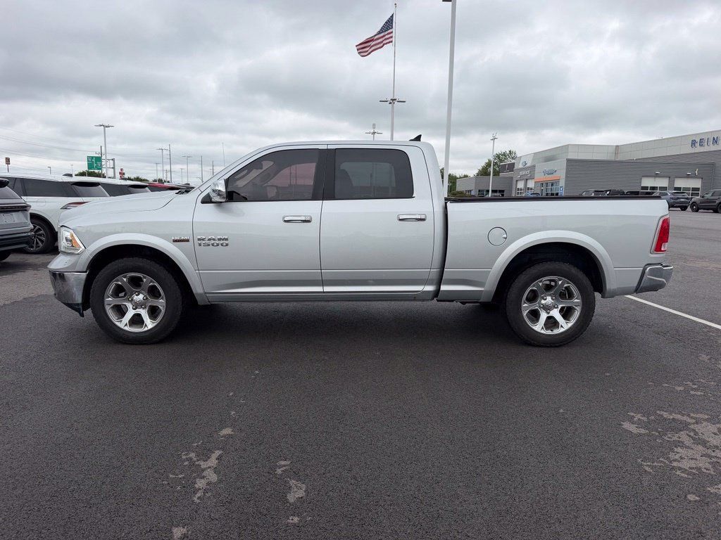 Used 2018 RAM 1500 Laramie AWD/4WD image 9