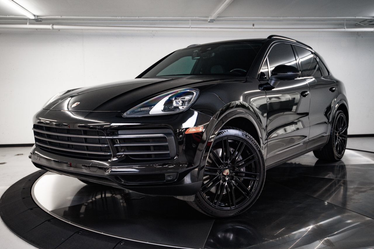 Certified 2023 Porsche Cayenne Platinum Edition AWD/4WD image 1