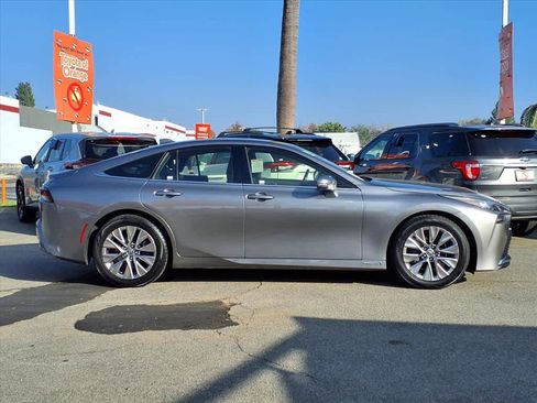 Certified 2022 Toyota Mirai XLE image 3