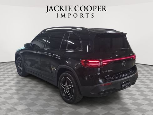 Used 2024 Mercedes-Benz EQB 250+ image 7