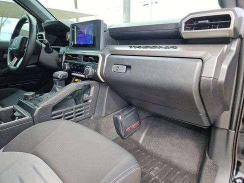 Used 2024 Toyota Tacoma TRD Off-Road w/ TRD Off Road Upgrade Package AWD/4WD image 28