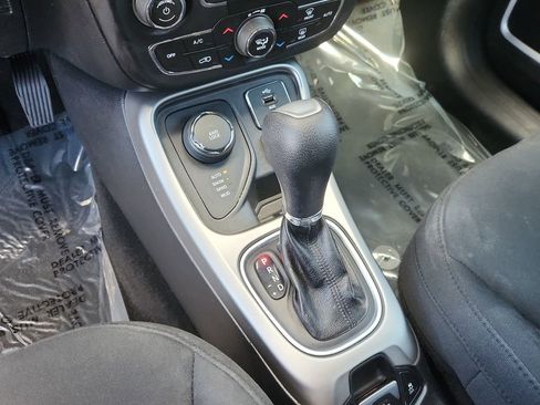Used 2018 Jeep Compass Sport w/ Tech Group AWD/4WD image 21