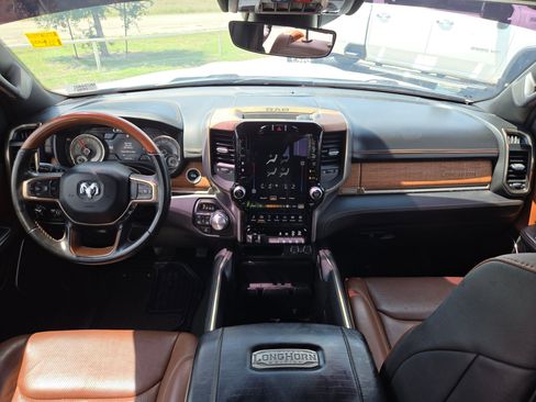 Used 2022 RAM 1500 Limited w/ Body Color Bumper Group AWD/4WD image 15