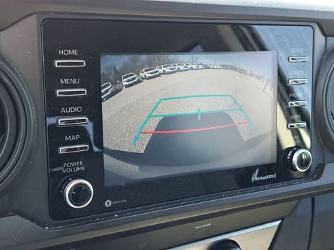 Used 2020 Toyota Tacoma SR AWD/4WD image 12