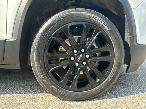 Certified 2023 GMC Acadia SLT w/ Elevation Edition FWD image 14