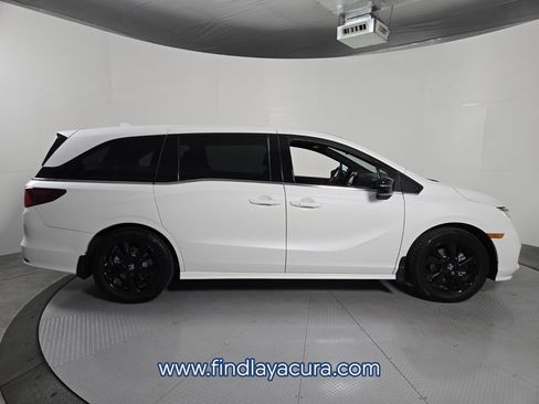 Used 2023 Honda Odyssey Sport image 8