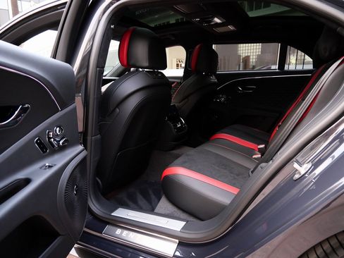 New 2025 Bentley Flying Spur Plug-In Hybrid image 15