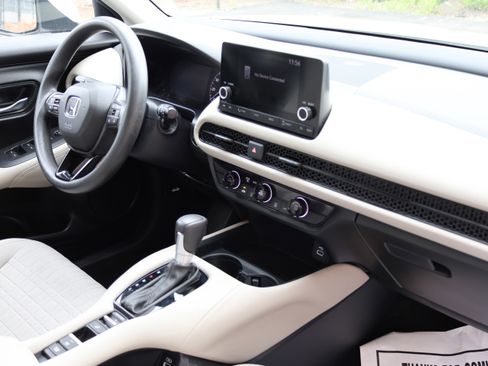 Used 2023 Honda HR-V LX image 30