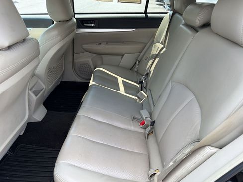 Used 2013 Subaru Outback 2.5i Premium w/ Popular Pkg 1B AWD/4WD image 17