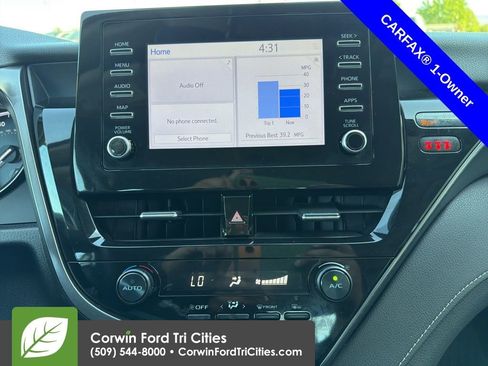Used 2024 Toyota Camry SE FWD image 6