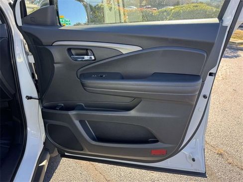 Certified 2024 Honda Ridgeline RTL image 6