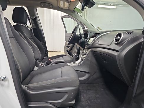 Certified 2016 Chevrolet Trax LT image 13