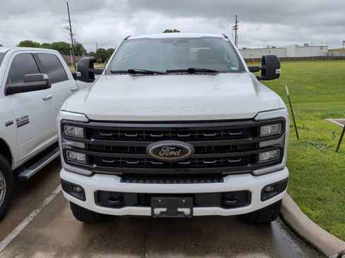Used 2024 Ford F250 Lariat w/ Lariat Ultimate Package AWD/4WD image 2