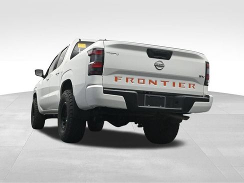 Used 2022 Nissan Frontier SV RWD image 12