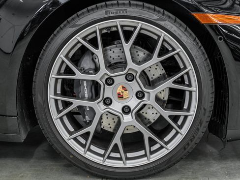 Used 2025 Porsche 911 Carrera RWD image 32