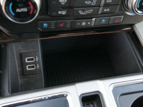 Used 2019 Ford F150 Lariat w/ Equipment Group 502A Luxury image 44