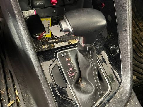 Used 2022 Kia Niro Touring Special Edition image 9