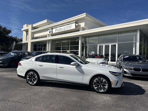 New 2026 BMW 530i w/ Premium Package image 1