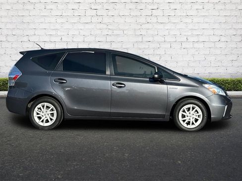 Used 2013 Toyota Prius V Three image 3